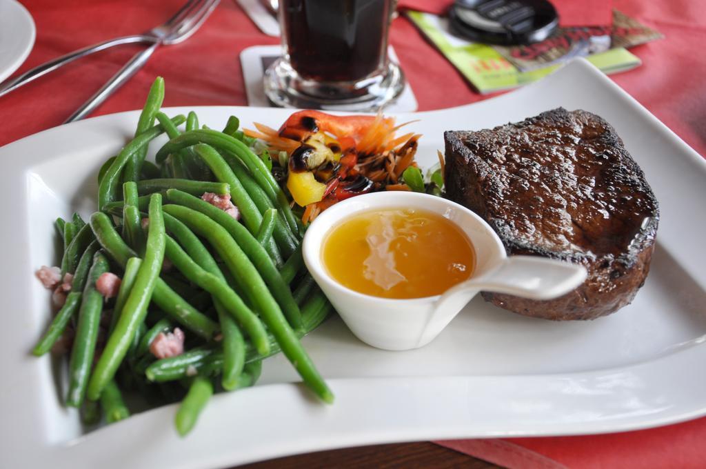 Steakhouse & Pension Crazy Horse ซูล ภายนอก รูปภาพ